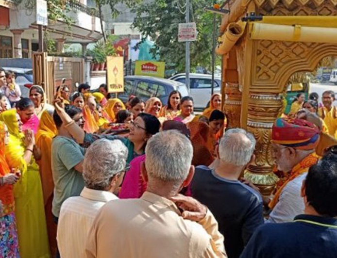 ज्योति रथ कलश यात्रा: 'हम बदलेंगे-युग बदलेगा' के जयघोष के साथ जन-जन तक पहुंचाया युग निर्माण का संदेश